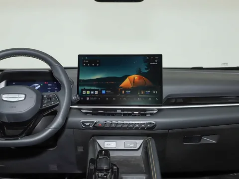 Geely Coolray Full Option infotainment display